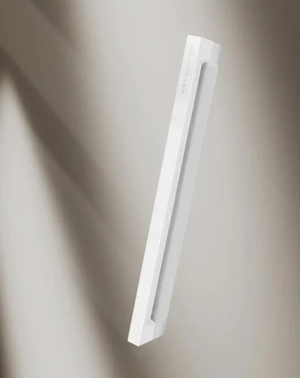 DETALLE TIRADOR EXCLUSIVO DE KASSANDRA MAMPARAS DELTA 102 BLANCO